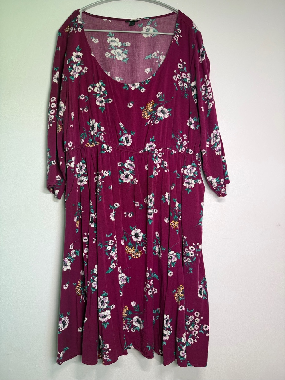 Torrid Berry Floral Fit & Flare Dress Size 2 2X 3/4 Sleeve Rayon Stretch - Picture 2 of 10